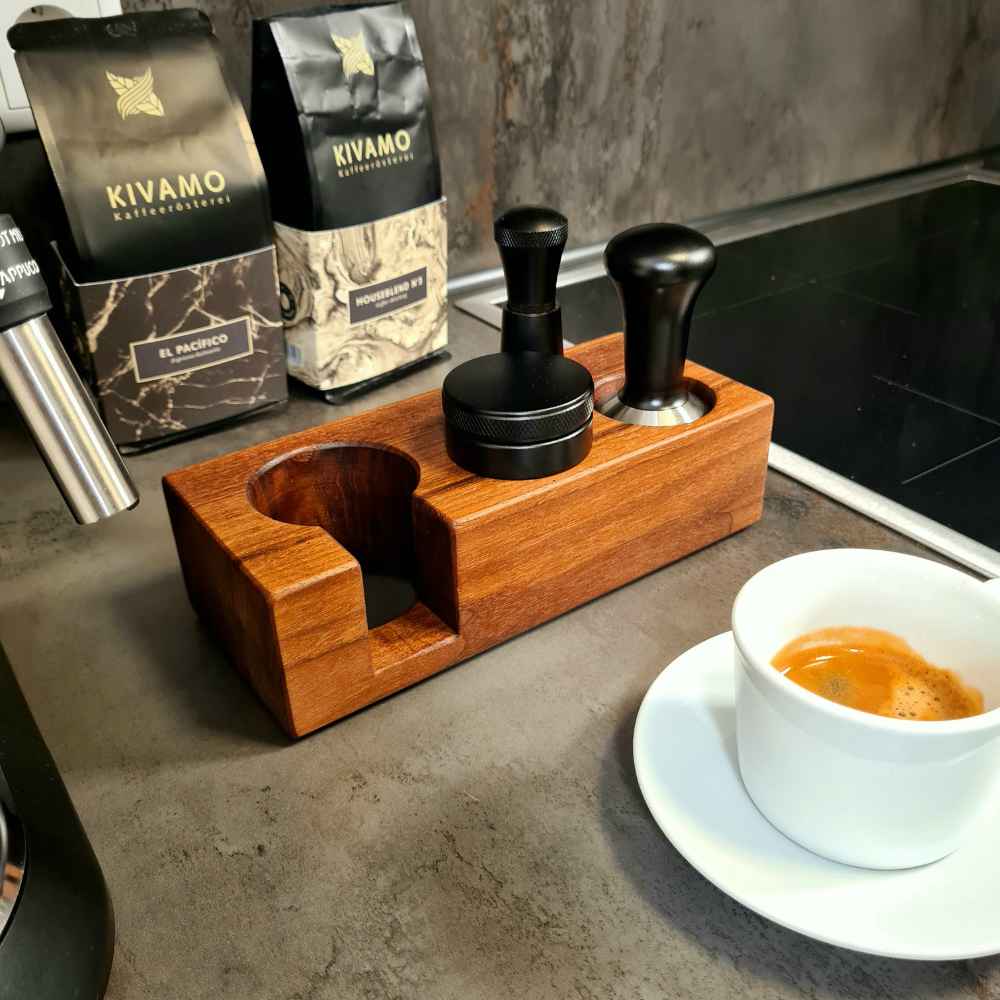 Tamperstation aus Holz