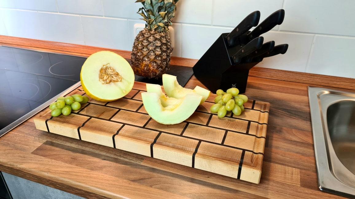 Woodwork NRW - Schneidebrett - Ajax - Nussbaum - Ahorn - Küche - Obst