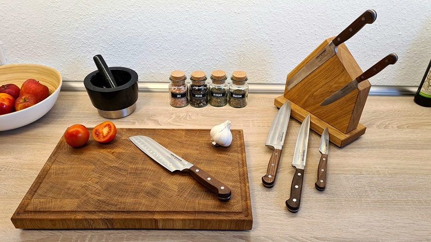 WoodWork NRW - Melani - Eichen Schneidebrett - Messer - Küche