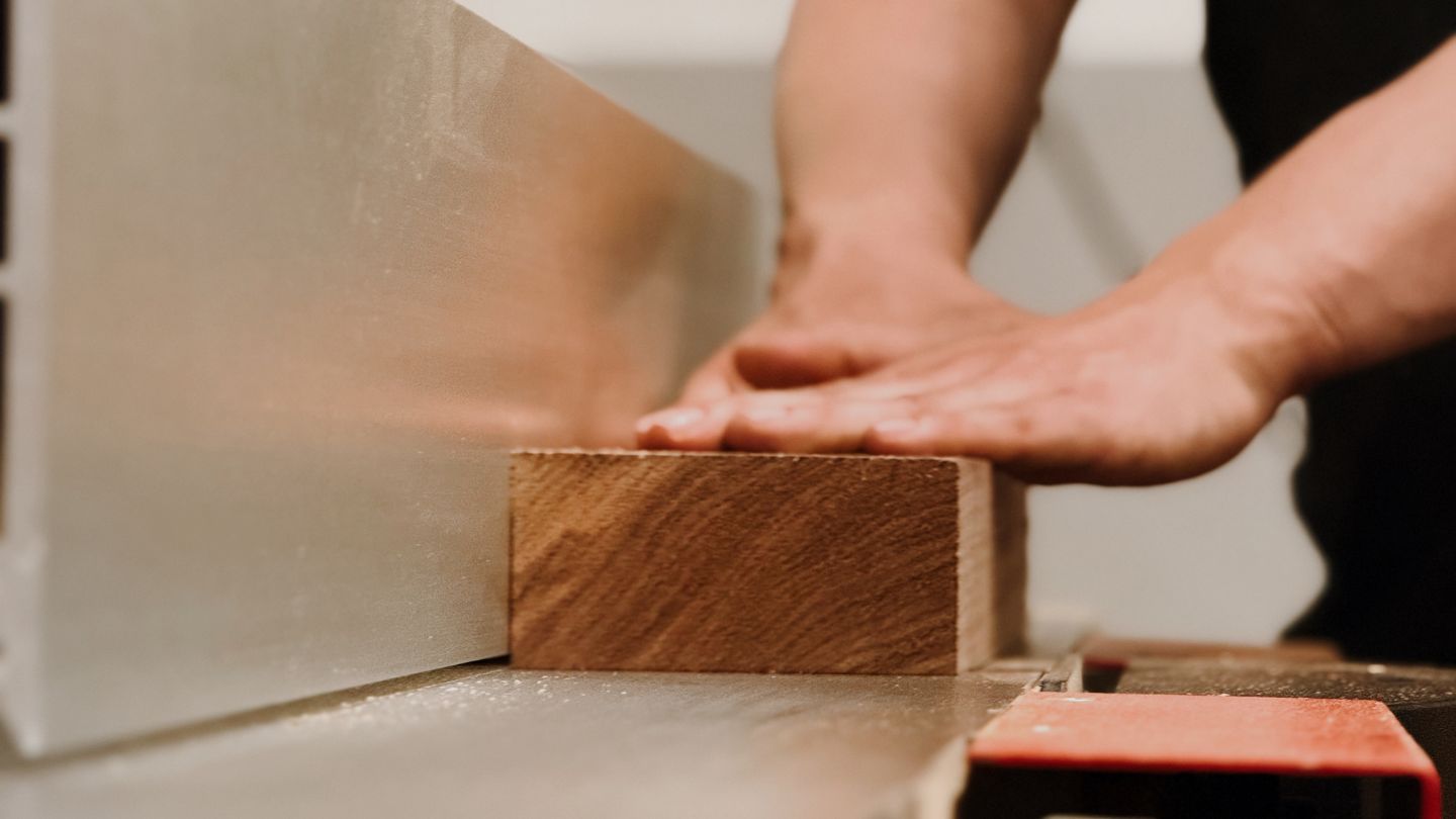 Wood Work NRW - Stirnholz Schneidebrett Hobeln