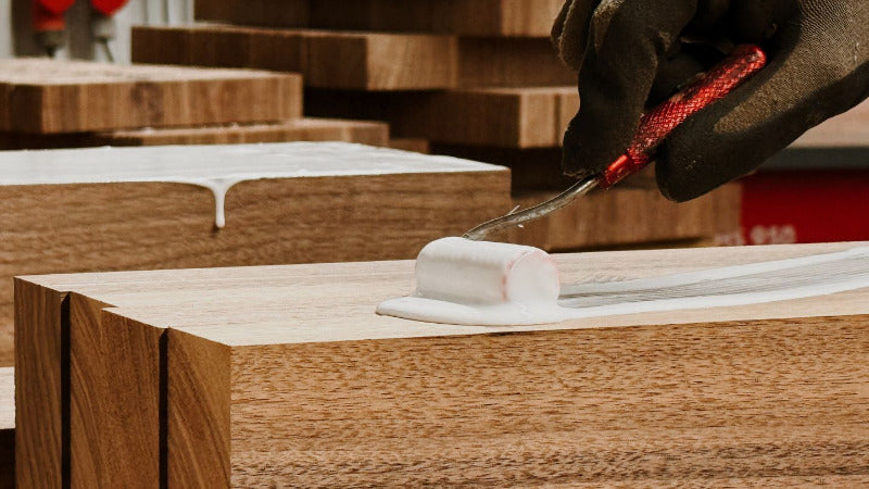 Wood Work NRW - Stirnholz Schneidebrett Leimauftrag